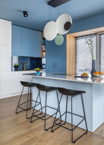 Barová židle Molly černá moderní s opěrkou do kuchyně a k ostrůvku 66 cm Intesi