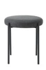 Čalouněný sametový taburet Pulto tmavě šedý do kuchyně a jídelny moderní