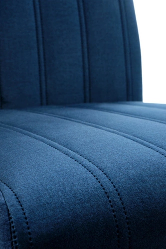 Čalouněná jídelní židle Arizona, modrá, s dřevěnými nohami do jídelny a obýváku Intesi