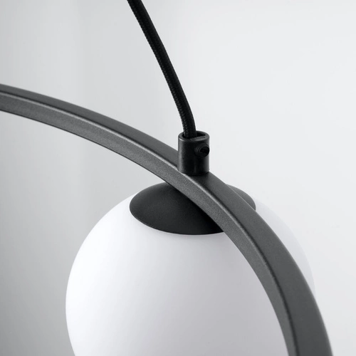 Moderní černý lustr YOLI 3 koule do obýváku a jídelny kovové stropní svítidlo