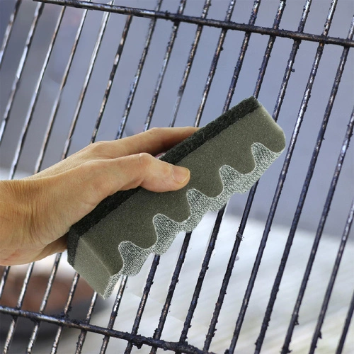 Houba na čištění grilu černá