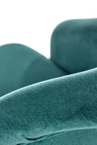 Čalouněná sametová židle Alain zelená s područkami na dřevěných nohách do jídelny