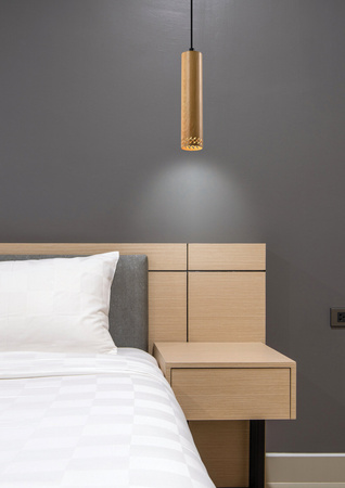 Závěsná lampa Tubo černá 1x25W GU10 dřevěné stínidlo 25cm