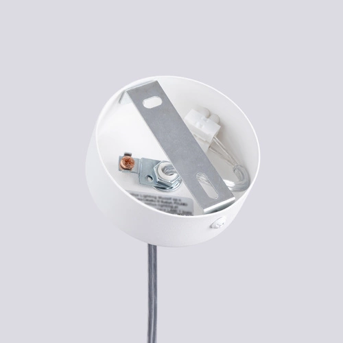 Moderní bílý závěsný lustr LIRO 1 kovový do obýváku a kuchyně SOLLUX