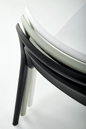 Zahradní židle Maud Intesi černá moderní z plastu snadno omyvatelná stohovatelná