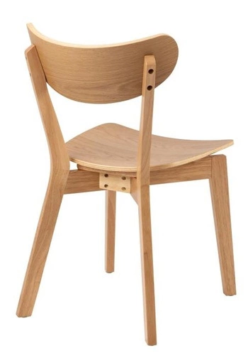 Dřevěná jídelní židle Roxby Actona skandinávský styl přírodní retro