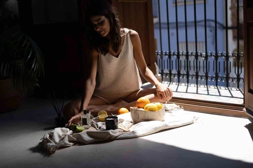 Vonná sójová svíčka Cereria Molla Fig and Citrus černá 230g do obýváku