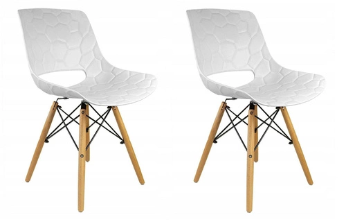 Sada 2 bílých skandinávských jídelních židlí s dřevěnými nohami Tortuga