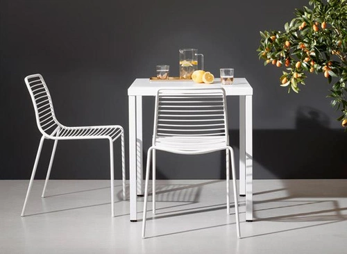 Kovová zahradní židle Summer modrá moderní stohovatelná na terasu a do restaurace