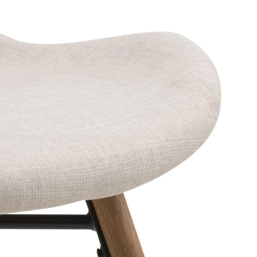 Čalouněná jídelní židle Batilda Actona béžová moderní s dřevěnými nohami