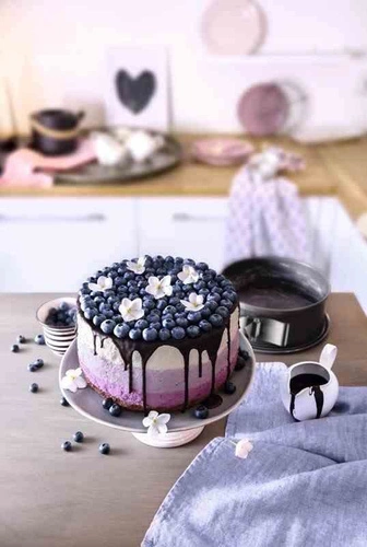 Otevírací dortová forma 24 cm KAISER ocelová s vyjímatelným dnem černá