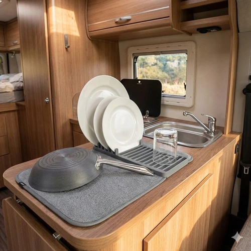 Umbra Udry Mini moderní šedá skládací odkapávací podložka na nádobí na kuchyňskou linku 51x33 cm