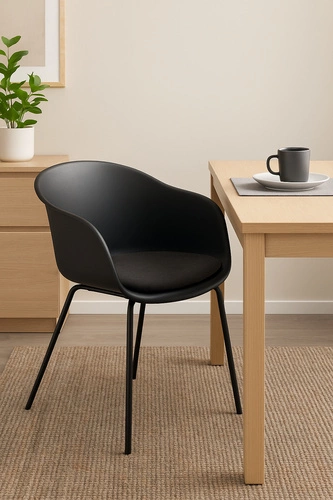 Jídelní židle Topley Arm Intesi černá čalouněná s područkami snadno čistitelná