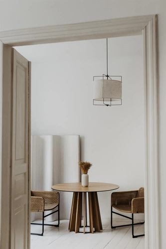 Jídelní kulatý stůl Tavle 120 cm moderní přírodní dub na jedné noze NORDIFRA