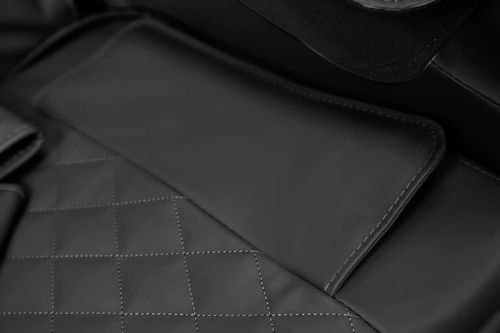 Relaxační křeslo Taya černé s masáží, vyhříváním a podnožkou do obýváku ekokůže