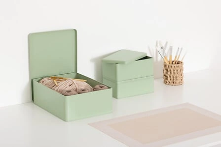 Zelená kovová dekorativní krabička Deskolor do dětského a studentského pokoje