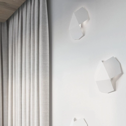 Moderní bílá nástěnná kovová lampa TRE Sollux do obýváku, ložnice nebo nad zrcadlo 30 cm