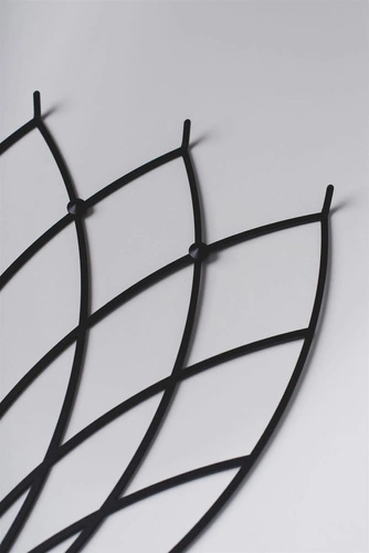 Moderní nástěnný věšák do předsíně Lotos M Black POLYHEDRA černý kovový