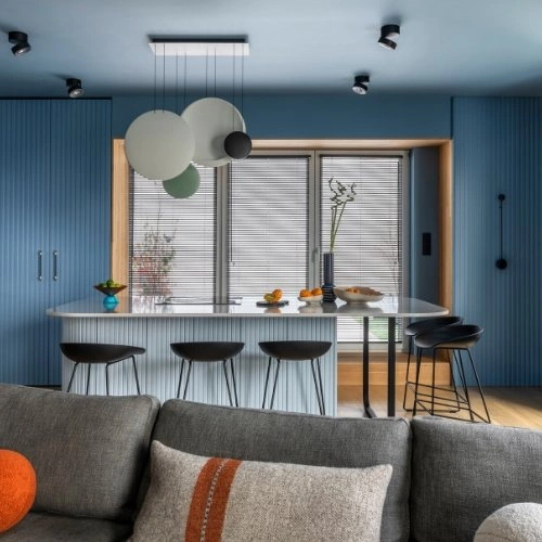 Barová židle Molly černá moderní s opěrkou do kuchyně a k ostrůvku 66 cm Intesi