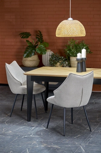 Rozkládací jídelní stůl Manavi 240 cm přírodní dub černé nohy moderní