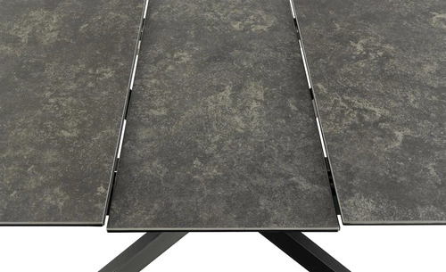 Stůl Irwine 168/210 cm černý