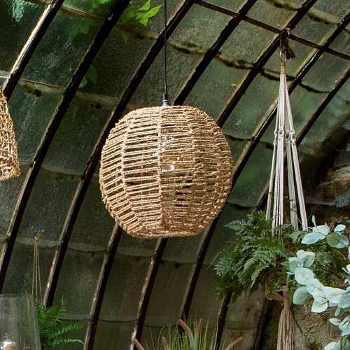 Závěsné svítidlo Rana z přírodního ratanu kulaté do obýváku a jídelny Atmosphera 33 cm