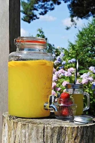 Skleněný nápojový zásobník s kohoutkem KILNER 8 l čirý na limonádu a párty provensálský