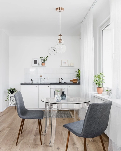 Kulatý skleněný stůl Ghost 80 cm transparentní glamour do jídelny a obývacího pokoje Intesi