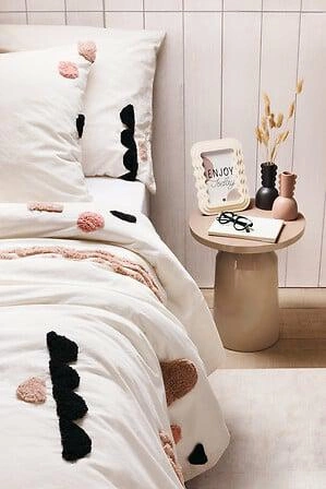 Kulatý konferenční stolek Sita béžový kovový moderní 38 cm do obýváku Atmosphera