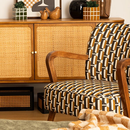 Relaxační křeslo Chiara hnědé čalouněné do obýváku retro s područkami Atmosphera