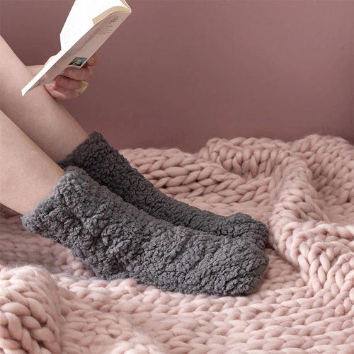 Protiskluzové ponožky Intesi Sherpa šedé teplé domácí moderní zimní