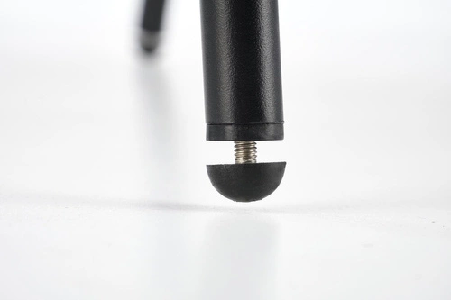 Čalouněná jídelní židle Salome krémová moderní skandinávský styl s černými nohami Intesi