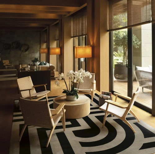 Koberec do obýváku Tiffany Black 160x230 moderní glamour geometrický snadno čistitelný protiskluzový