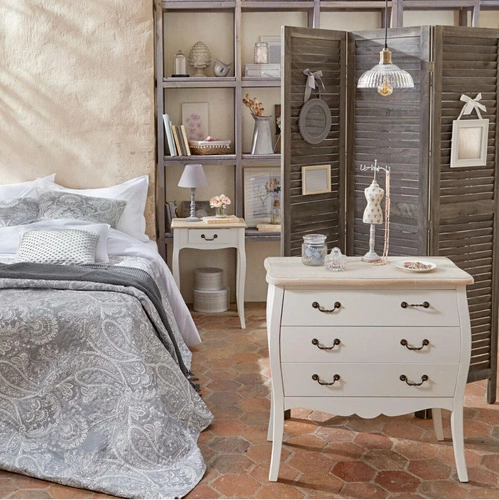 Noční lampička Leo Atmosphera bílá klasická s textilním stínidlem a dřevěnou základnou 36 cm