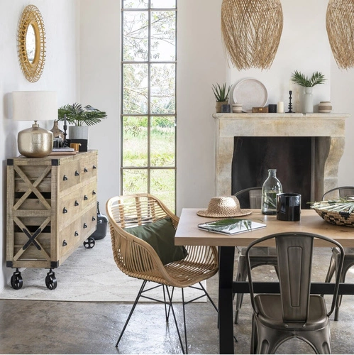 Ratanová židle Koeta Atmosphera do jídelny a obývacího pokoje s područkami na kovových nohách