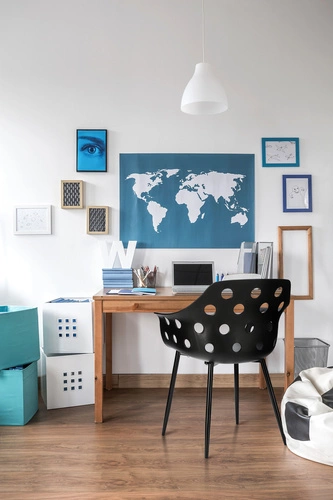 Jídelní židle Sajt Intesi černá moderní s područkami z plastu a kovu