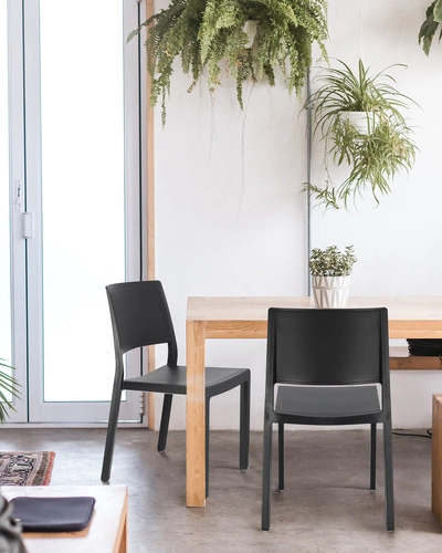 Zahradní plastová židle Kate SCAB Design antracit, stohovatelná, snadno čistitelná