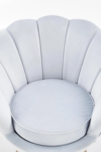 Křeslo mušle Amore světle modrý samet do obýváku moderní glamour na zlatých nohách Intesi