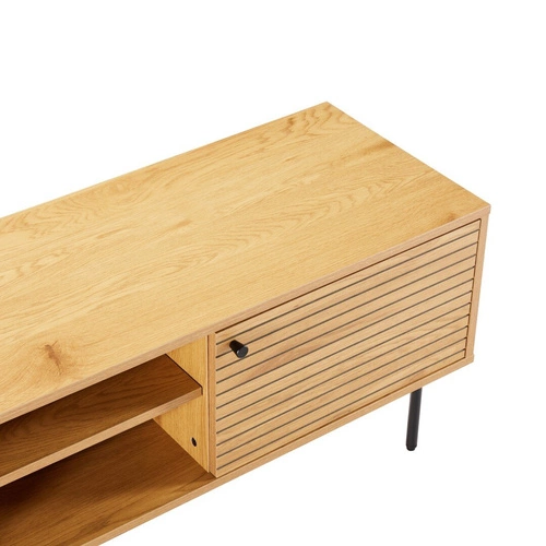 TV stolek dřevěný Lattes dub 150 cm moderní s lamelami na vysokých nohách do obýváku