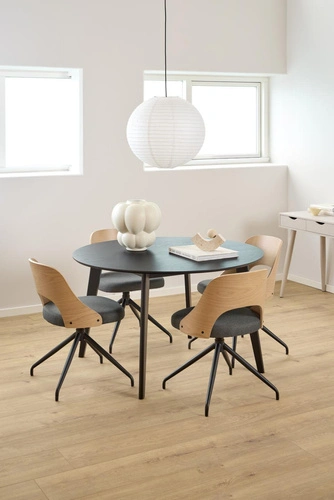 Kulatý jídelní stůl Roxby 120 cm černý moderní do jídelny a obýváku