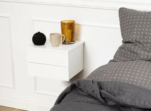 Závěsný noční stolek Actona Avignon 37 cm, bílý, moderní se 2 zásuvkami do ložnice