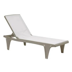 Zahradní lehátko Tahiti SCAB Design moderní polohovatelné z technopolymeru béžové na terasu