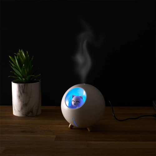 Aroma difuzér LED Intesi bílá kočka moderní dekorace do bytu USB 11 cm