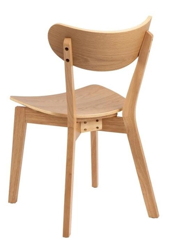 Dřevěná jídelní židle Roxby Actona skandinávský styl přírodní retro