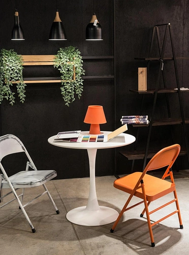 Kulatý jídelní stůl 90 cm Simplet Skinny White moderní bílý na jedné noze do kuchyně a jídelny