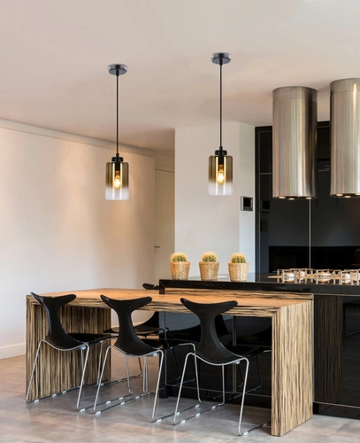 Závěsné svítidlo Aspra moderní skleněné černé s jantarovým stínidlem do obýváku