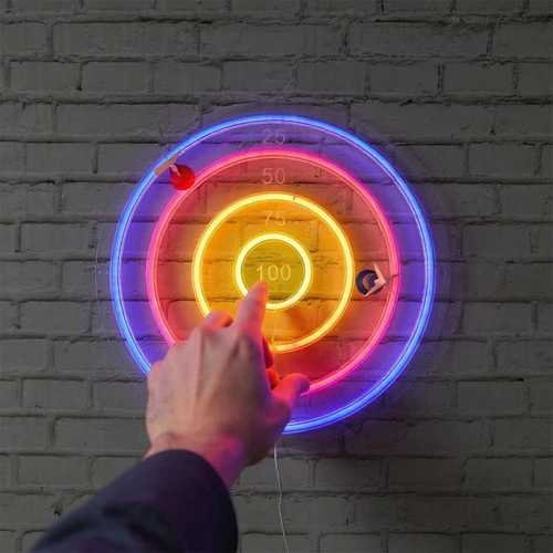 Lampička Terč se šipkami LED barevná