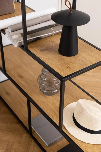 Kovová schodišťová knihovna Seaford industriální do obýváku a kanceláře 150 cm