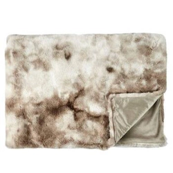 Hřejivá a měkká fleecová deka Furry Intesi 140x200 na pohovku do obýváku