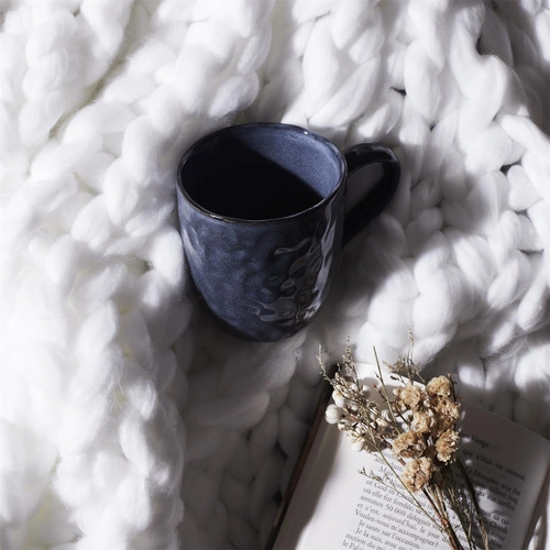 Keramický hrnek Noyer 330 ml modrý glamour na kávu a čaj Intesi